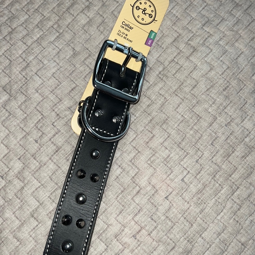 Dog collar NWT